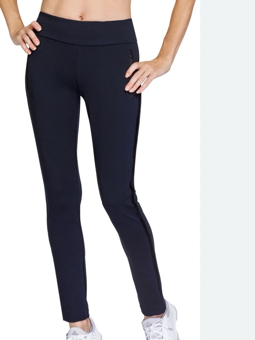 Women’s tail aubrianna gold pants. Size 6 NWT